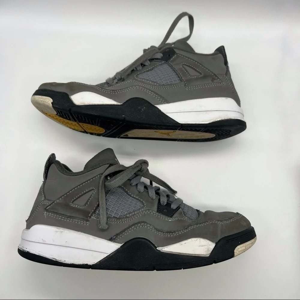 Jordan 4 Retro Cool Grey Sneakers